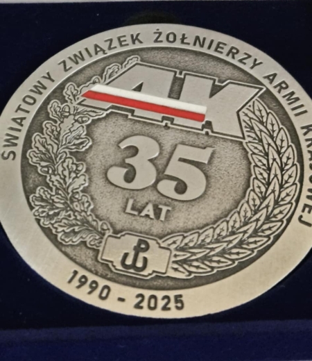 Wyróżnienie dla naszej szkoły medalem 35-lecia ŚZŻAK
